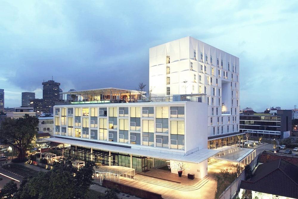 Morrissey Aparthotel